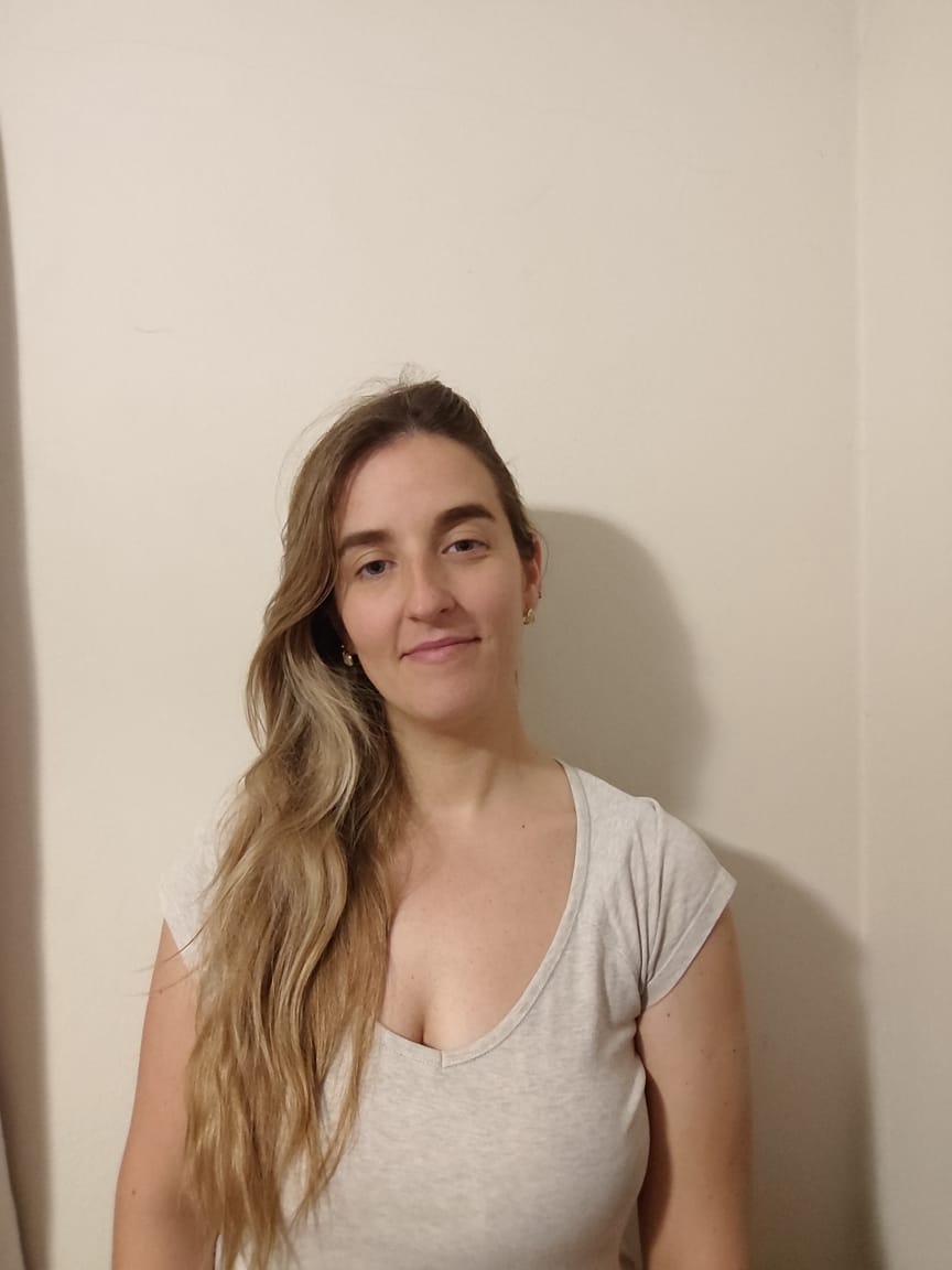 Flor Benejam - Instructora de Yoga